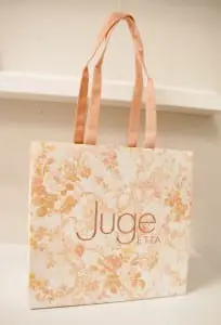 フローラルなショップ袋