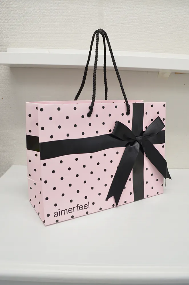 でかリボン付きでラブリーな紙袋