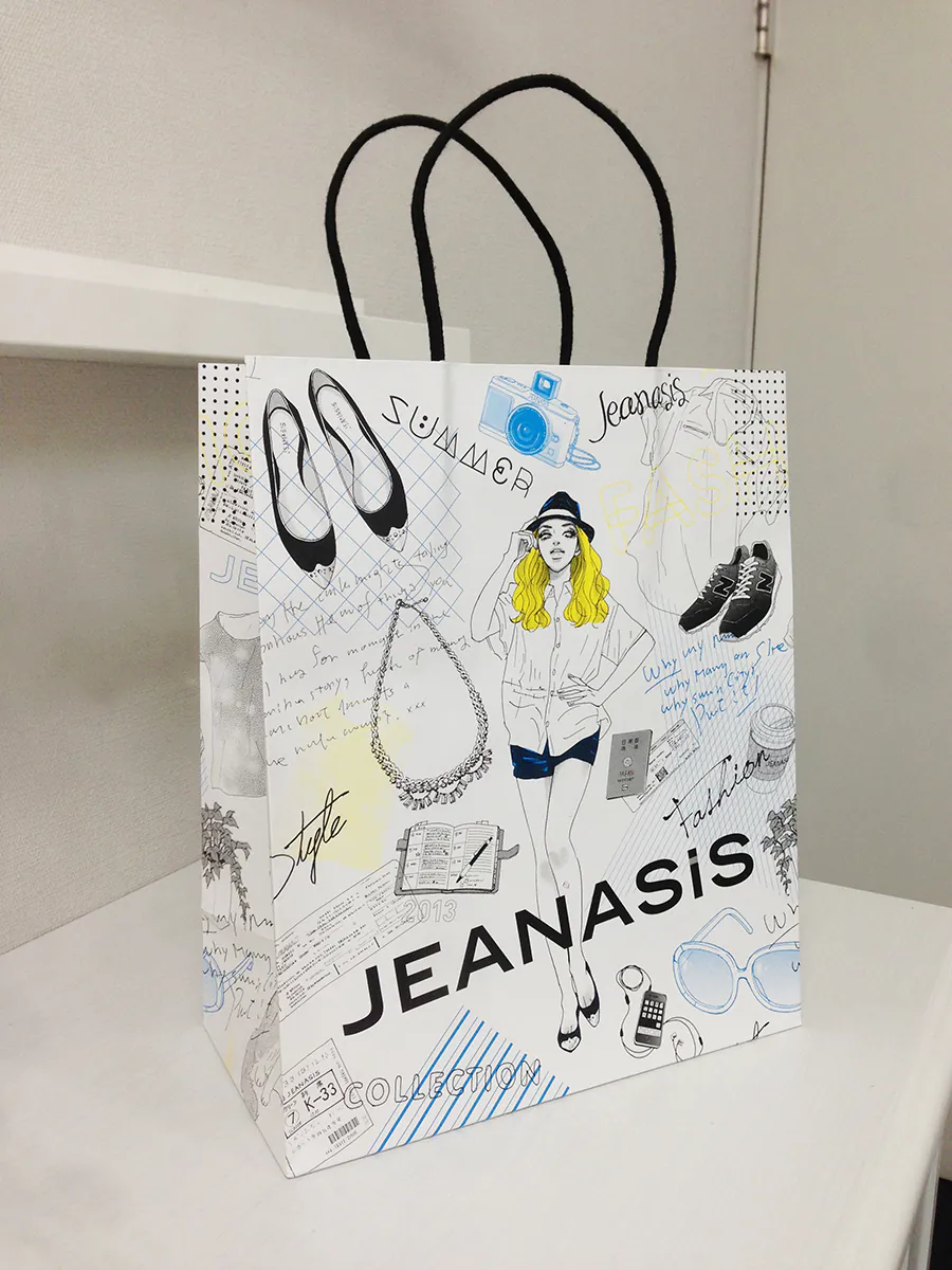 女性が気になるイラストと細かい仕様でイマドキ女子も納得の紙袋