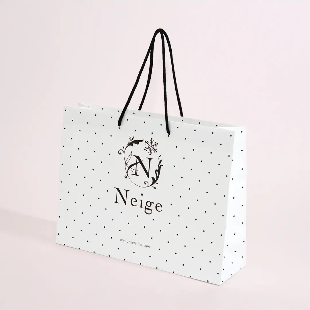 大人可愛いドットが素敵な紙袋1