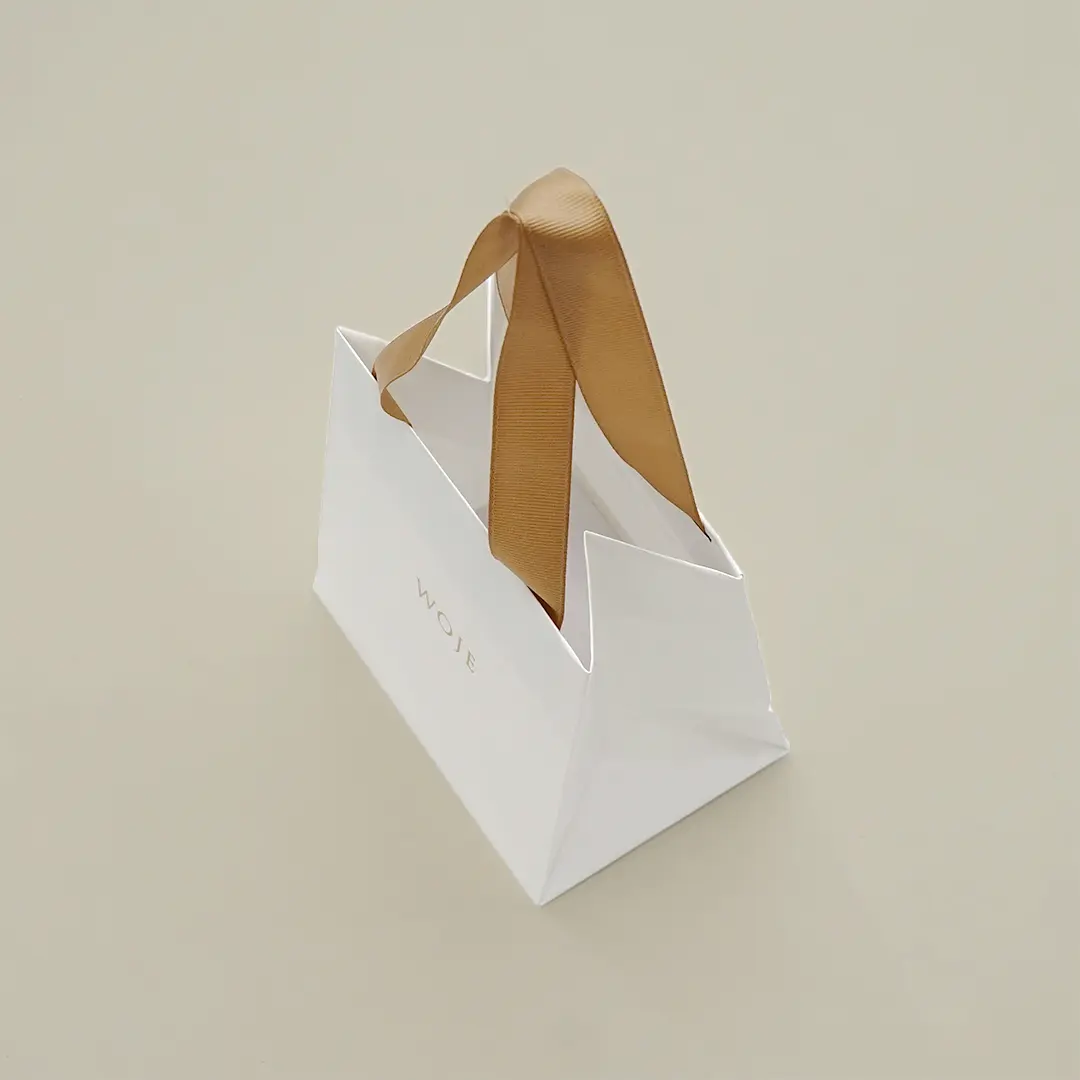 グログランテープが上品な小さい紙袋3