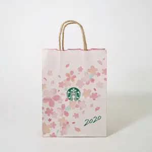 淡いピンク色の桜のグラデーションをフルカラー印刷で表現した、超有名コーヒーショップのクラフト紙素材の2020年SAKURAシリーズ限定オリジナル紙袋