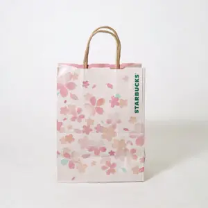 淡いピンク色の桜のグラデーションをフルカラー印刷で表現した、超有名コーヒーショップのクラフト紙素材の2020年SAKURAシリーズ限定オリジナル紙袋