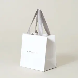 上質なジュエリーブランドのパッケージ2