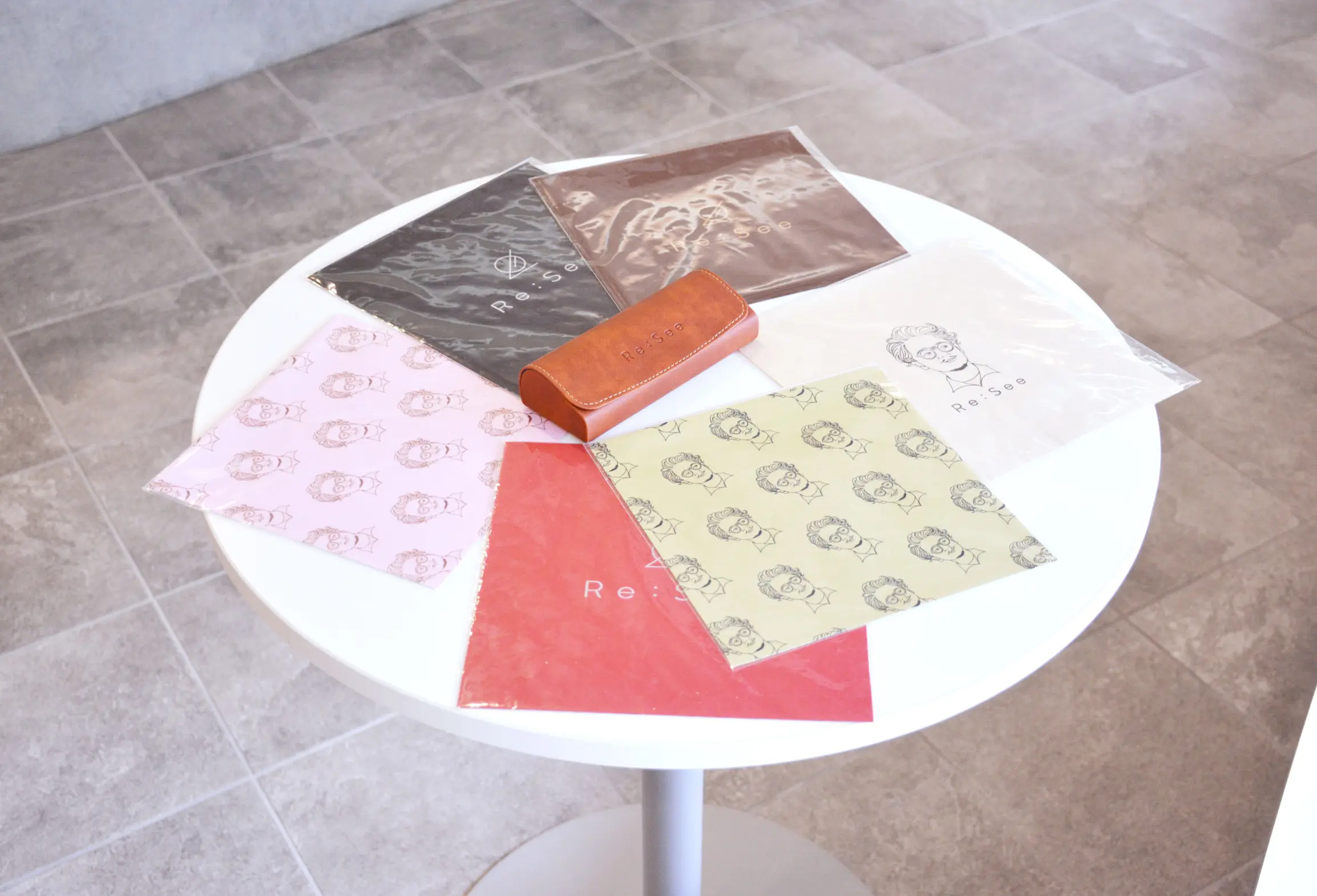 Re:See 様 インタビュー | オリジナル紙袋のデザイン、パッケージの  