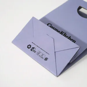 オーガニックコスメショップのサステナビリティを体現した、オリジナル紙袋