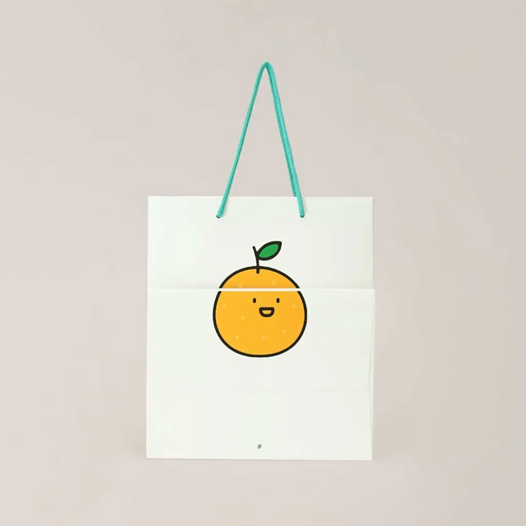 印刷面とイラストを生かした紙袋5