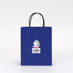 チェック柄の仕掛けがユニークなアクセントに。美しい女性のイラストが魅力的なバニラスイーツブランドのオリジナル紙袋