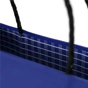 口折り部分にチェック柄が印刷された、バニラスイーツブランドのオリジナル紙袋