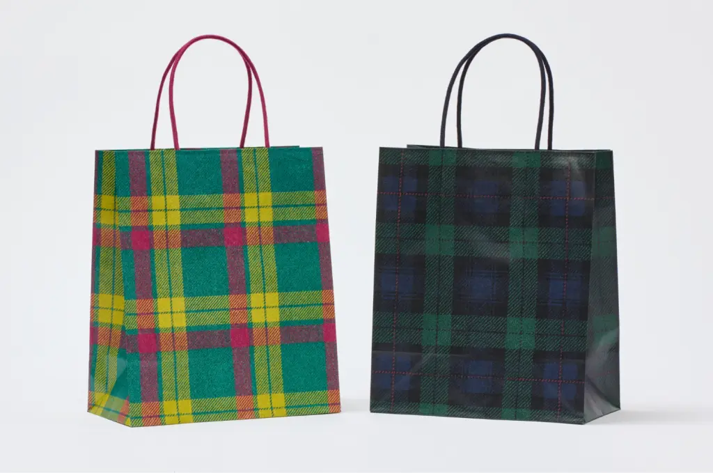 大手百貨店の驚きを演出するオリジナル紙袋