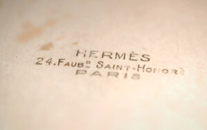 ハイブランドの創業初期の上品な色合いが美しいオリジナルボックス