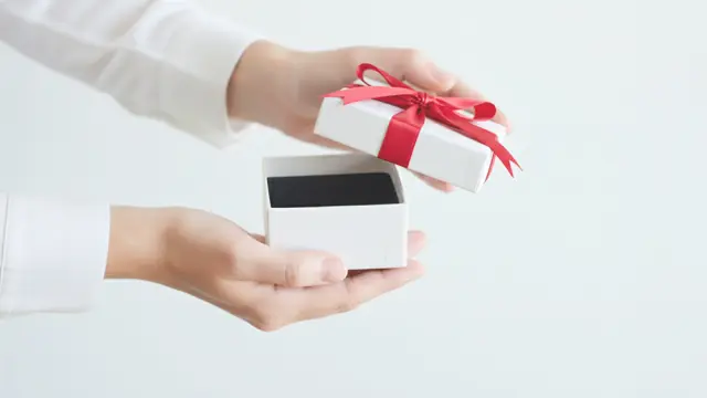 「選ぶ・贈る・開ける」体験