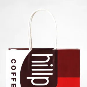 ロゴマークを主役にした、遊び心のある紙袋4