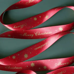 ホリデーシーズンを華やかに彩る、ベリービーのオリジナルリボン