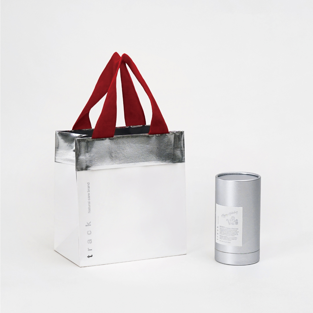 ベルベットリボンがアクセント！ヘアケアブランドのホリデー限定紙袋