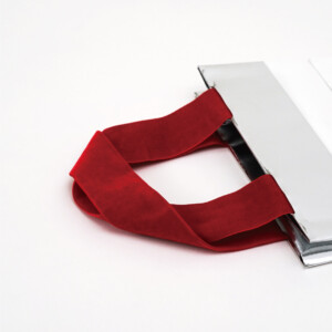ボルドーカラーのベルベットリボンハンドルを採用したオリジナル紙袋