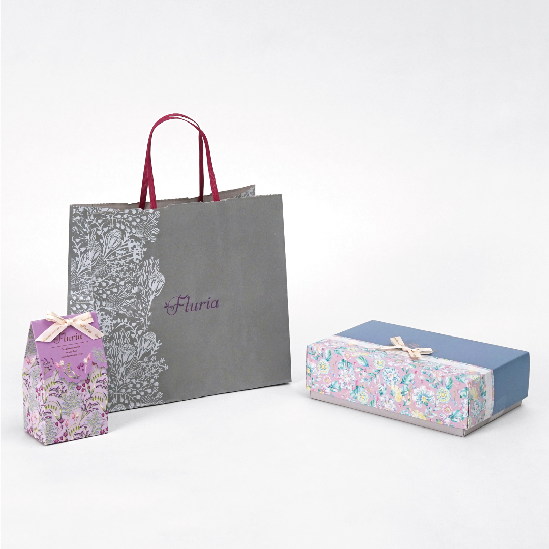 繊細なボタニカル柄に心ときめく！上品グレーで魅せるオリジナル紙袋