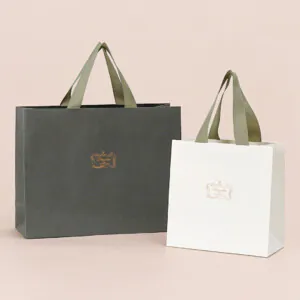 上品で落ち着きのある紙袋0