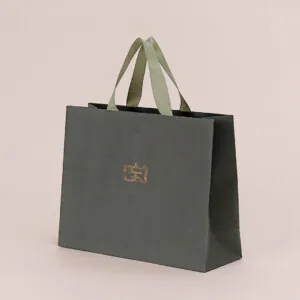 上品で落ち着きのある紙袋3